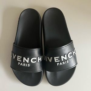 Givenchy Pool Slide